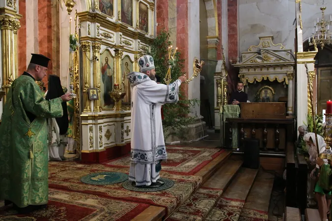 Яким було престольне свято у луцькому соборі Святої Трійці (фото)