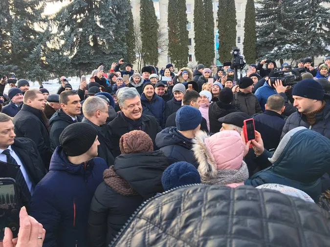 Порошенко вибачився перед ківерчанами