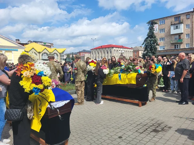 У Ковелі попрощалися із двома Героями – Олександром Філоном та Русланом Ілюшиком (фото)