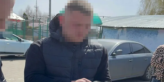 На Волині СБУ заблокувала незаконний збут партії бронежилетів і касок (фото, відео)