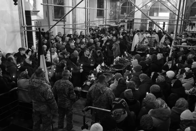 У Луцьку попрощалися з трьома загиблими на Донеччині військовими (фото)