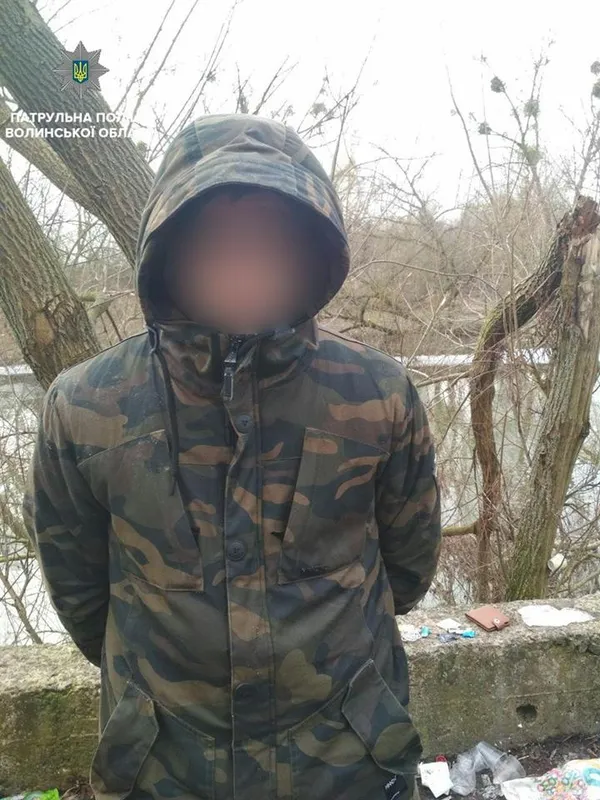 У центральному парку Луцька виявили підозрілих осіб (фото) 
