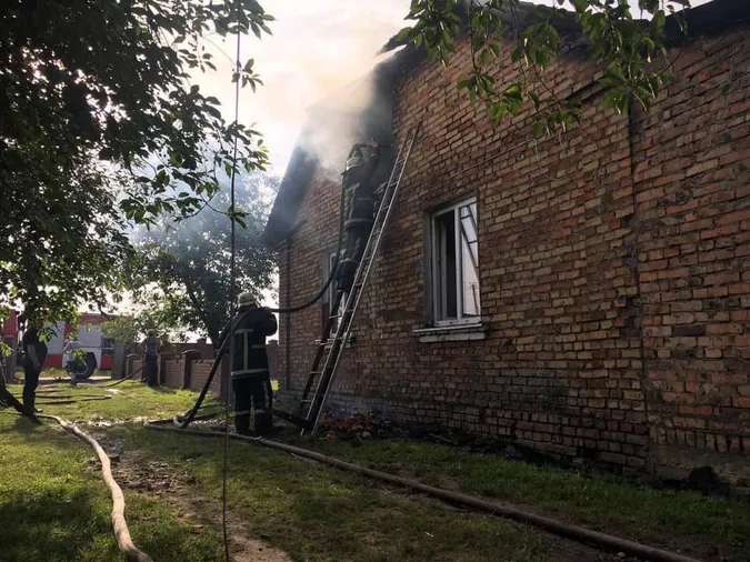 На Володимирщині горіли житловий будинок і літня кухня (фото)