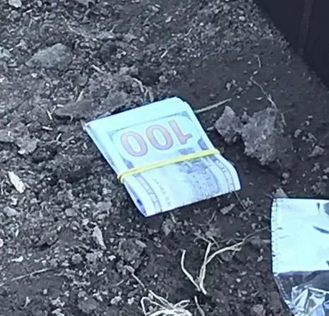 На Волині посадовець виконавчої служби погорів на хабарі (фото)