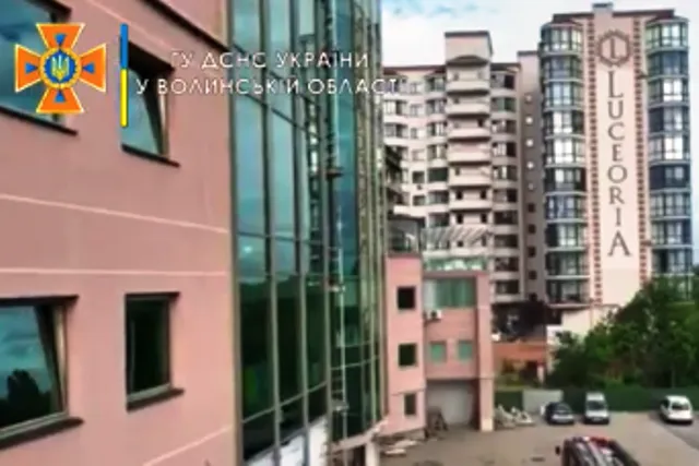 У Луцьку горів ТЦ «Гранд Волинь» (відео)