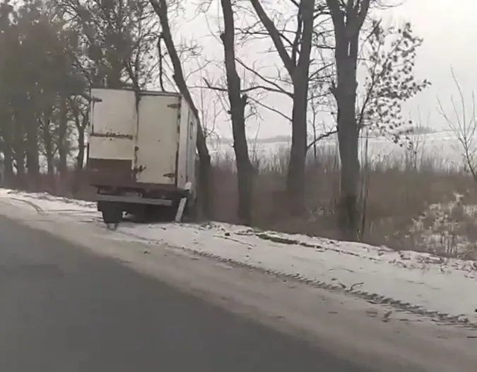 На виїзді з Володимира сталися одразу три ДТП (фото, відео)