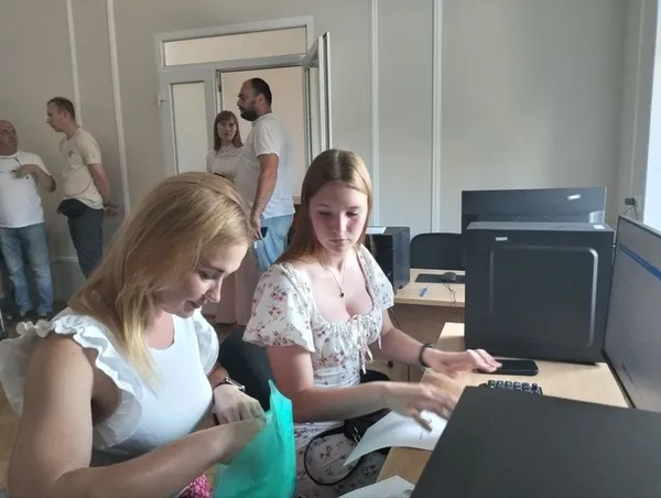 У луцьких вишах запрацювали консультаційні центри: як там можуть допомогти вступникам (фото, відео)