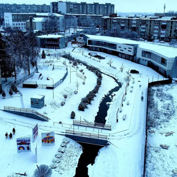 Круті фото засніженого «CITY PARK» з висоти пташиного польоту (фото)