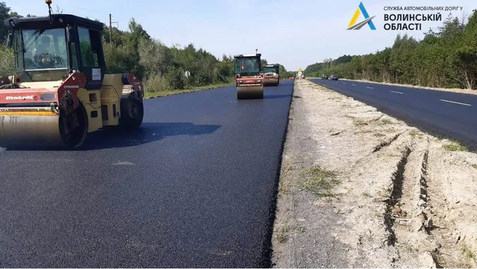 Показали, як у Ковельському районі ремонтують трасу на Люблін (фото)