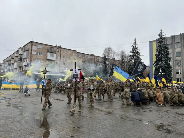 Навіки 20 та 48: у Ковелі попрощалися з двома загиблими Героями (фото)
