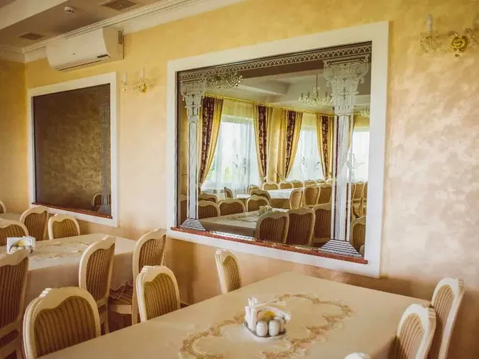 На Волині біля кордону продають ресторан у стилі Пшонки з VIP-кімнатою (фото)