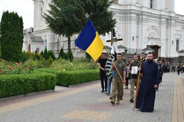 У Луцьку провели в останню дорогу захисника Сергія Давидчука (фото)