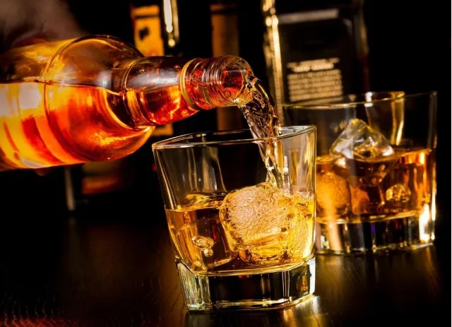 Опублікували рейтинг міст Європи з найдешевшими алкоголем