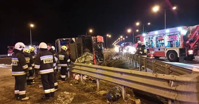 Смертельна аварія у Польщі: 24 пасажири вже повертаються до України