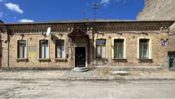 У Луцьку продають унікальний будинок ХІХ століття (фото)