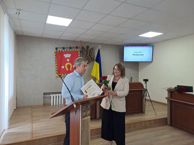 Троє учнів із Ковеля отримали максимальні 400 балів на НМТ: їх нагородили грошовими сертифікатами (фото)