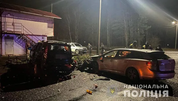 Травмувалися троє пасажирів: на Волині не розминулися два авто (фото, відео)
