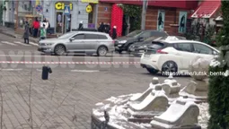 У центрі Луцька знайшли підозрілий пакет – працюють вибухотехніки (фото, відео)