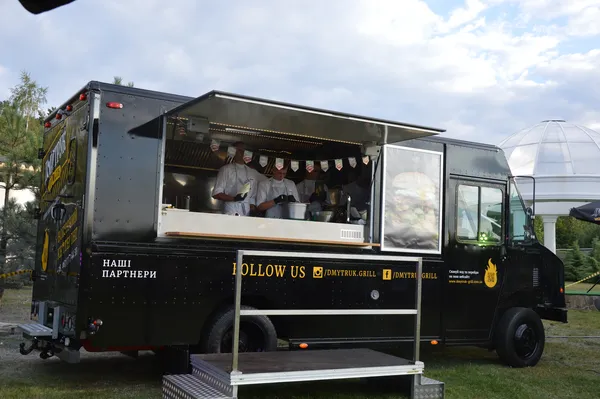 Food Truck  (мобільна кухня) компанії «Дмитрук»