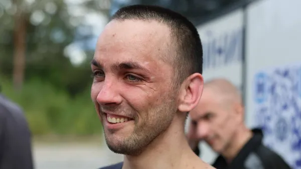 Звільнені українці повертаються додому: відбувся новий обмін військовополоненими (фото)