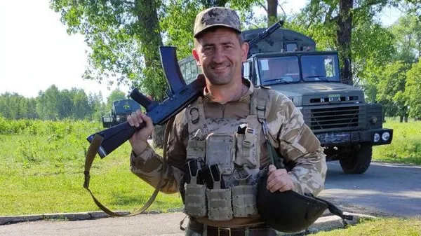 Музикант-військовий під час відпустки взяв у участь у концерті на підтримку ЗСУ у Луцьку (відео)