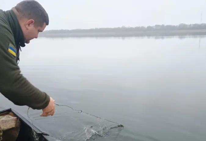 Сім сіток за тиждень: що інспектори знайшли у водоймах Шацького нацпарку