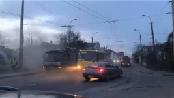 Пил – стовпом: як у Луцьку чистять вулиці (відео)