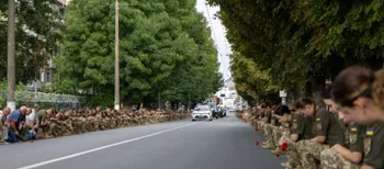 💔На Хмельниччині в останню дорогу провели молодого офіцера Волинського прикордонного загону Артема Кедруна