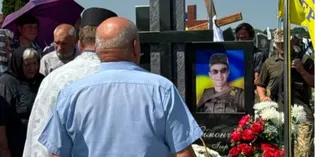 Понад три роки після загибелі: на Волині дозахоронили захисника Ігоря Сімончука (фото)