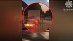 Не втримався: у Ковелі п'яний «зачепер» звалився на дорогу (відео)