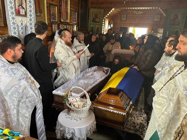 На Волині попрощалися з молодими братами-Героями – Богданом та Валентином Василюками (фото)