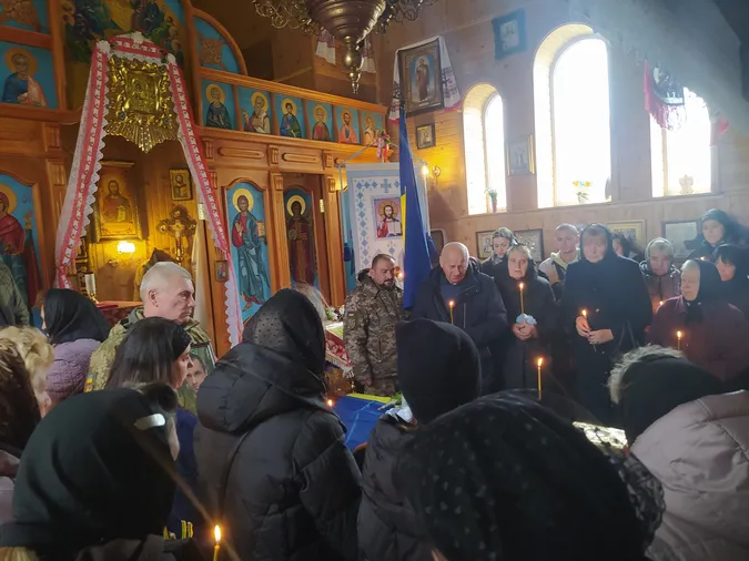 Вважався зиклим безвісти: на Волині попрощались з Героєм Андрієм Босюком (фото)