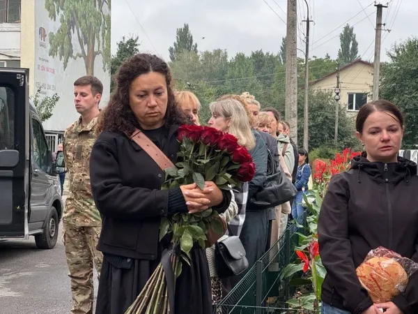 Навіки 22: на Волині в останню дорогу провели Героя Романа Григор'єва (фото)