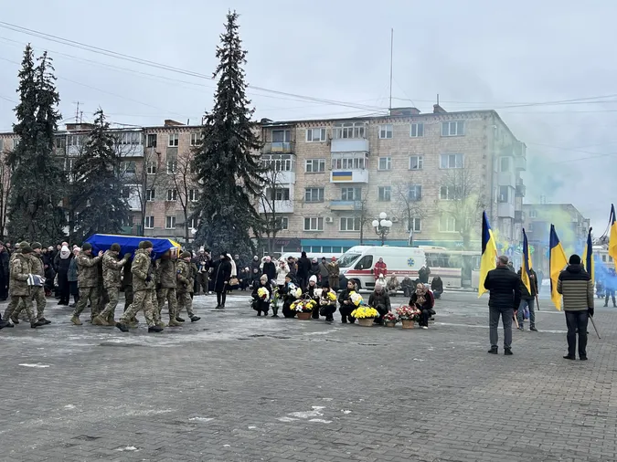 Загинув у день свого народження: у Ковелі попрощалися із воїном Сергієм Томашевичем (фото0