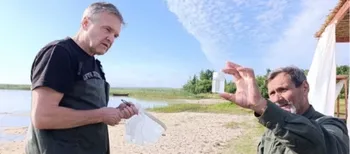 Збирають проби та планктон: на Світязі науковці досліджують стан водойми (фото)