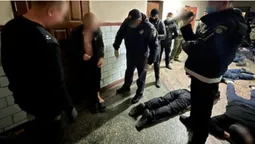 У Маневицькій колонії викрили банду шахраїв (фото, відео)