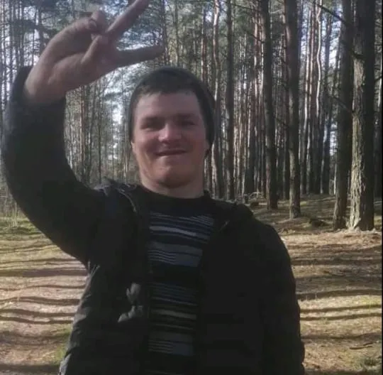 Пішов з дому та зник: ковельські поліцейські розшукують 21-річного хлопця (фото)