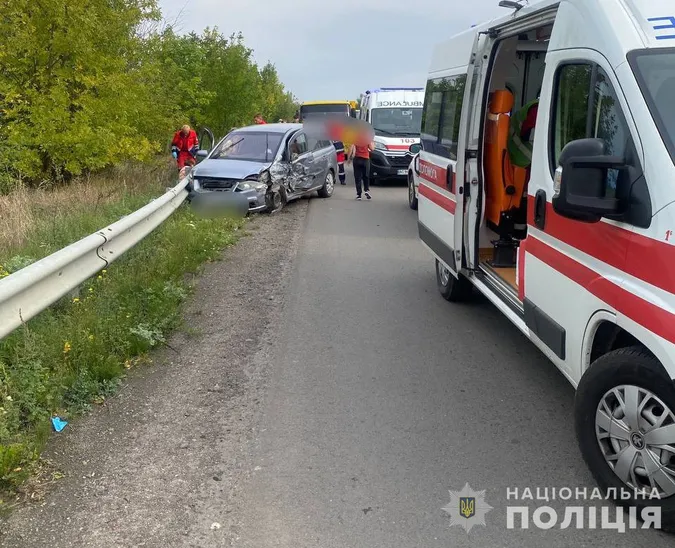 Виїхала на «зустрічку»: у ДТП на Волині травмувалися п'ятеро, серед них – діти (фото)