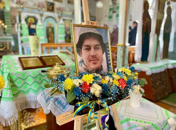 У Нововолинську провели в останню дорогу Романа Филипенка (фото)