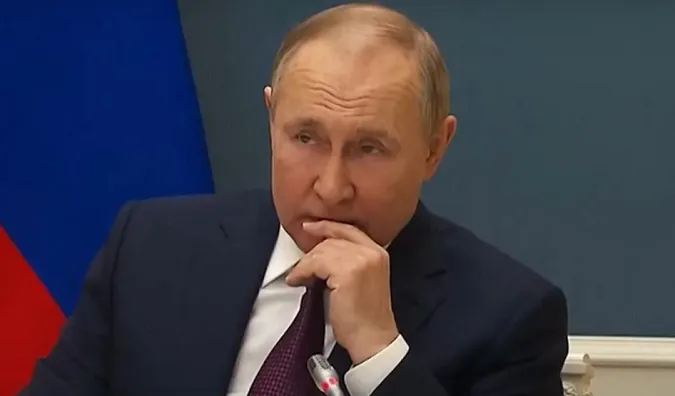 Міжнародний суд в Гаазі видав ордер на арешт Путіна