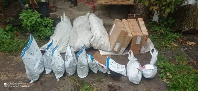 Зберігав у банках: у волинянина знайшли 10 кілограмів марихуани (фото)