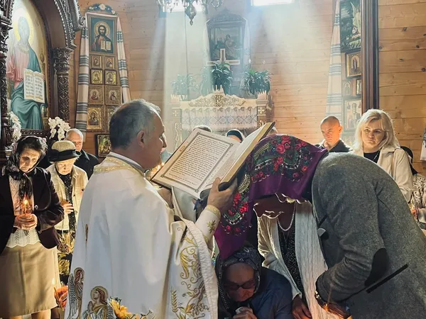 Відспівали у храмі, який зводив із батьком: у Володимирі попрощалися з воїном Сергієм Литовкою (фото)