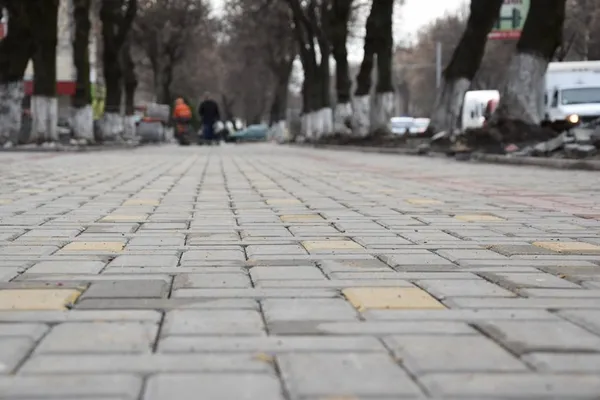 Як у Луцьку ремонтують прибудинкові території (фото)