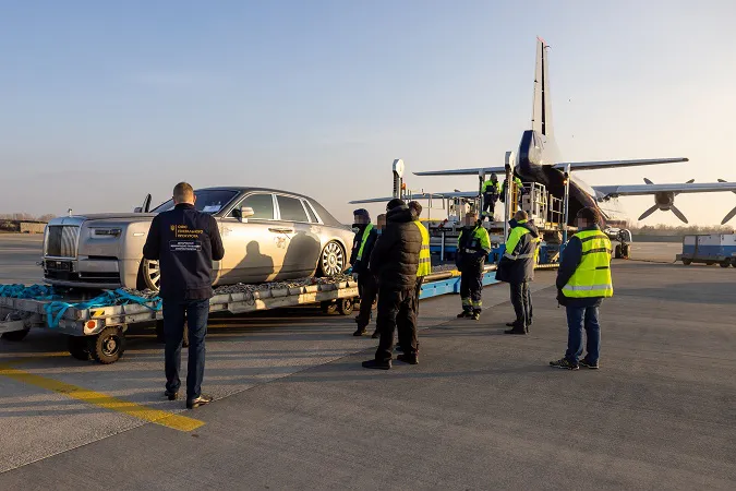 Україна передала Німеччині Lamborghini та Rolls Royce як речові докази (фото)