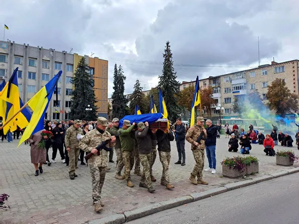 На Волині попрощалися із 30-річним морпіхом Михайлом Дудинцем (фото)