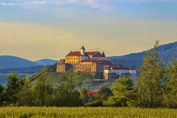 Топ-10 замків України, які має побачити кожен (фото)