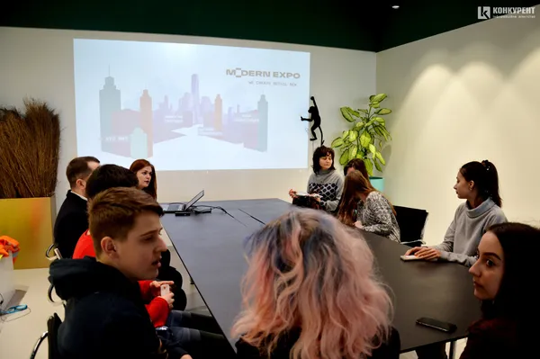 Магазини майбутнього та екскурсія на виробництво: луцькі учні відвідали Modern-Expо (фото)