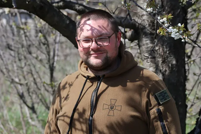 «Поцілував дружину та дворічного сина і пішов до військкомату», – тероборонівець «Адепт»