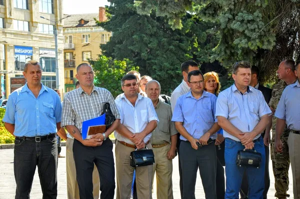 Центральну площу Луцька «перекрили» два десятки поліцейських авто