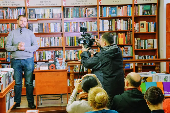 В'ятрович в Луцьку презентував свою книгу про Волинську трагедію (фото)